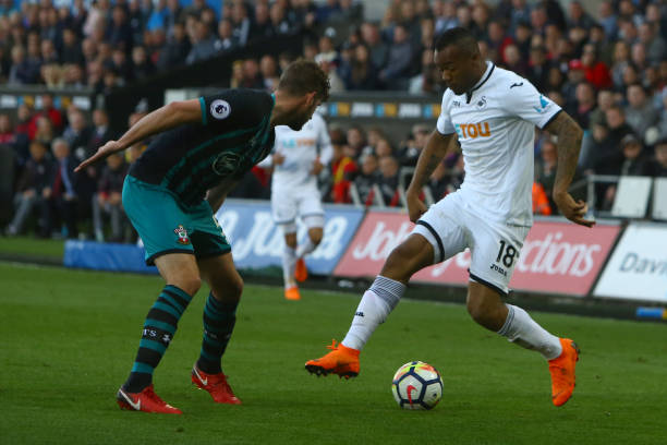 足球賽場上 足球賽場上