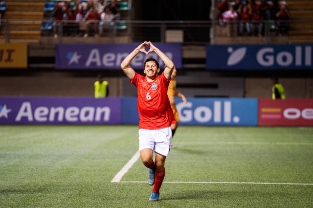 效力于曼城 效力于曼城